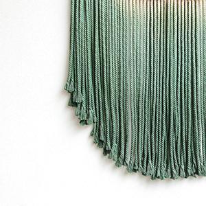 Nuevo Diseño Moderno de Tapiz Decorativo de Macramé para Pared, 100% Algodón Orgánico Hecho a Mano, Color Personalizado, Regalo de Año Nuevo - Product Image 6
