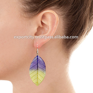 Pendientes de Joyería de Resina con Hojas Reales en Dos Tonos de Color - Product Image 6