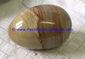 Œufs en onyx sculptés à la main pour la décoration de la maison Cadeaux originaux - Product Image 3