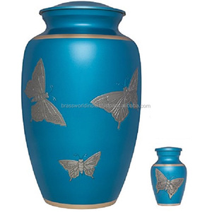 Urna de cremación de latón de alta calidad de estilo americano de mariposa azul Brassworld, urna de Metal Premium DE LA India para cenizas, suministros funerarios - Product Image 1