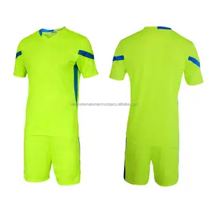 2 adet erkek futbol futbol hakem forması gömlek şort üniforma kısa kollu futbol takımı müşterilerin takım adı