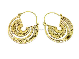 Mandala pendiente tribal aro pendiente de aro de latón pendiente - Product Image 3