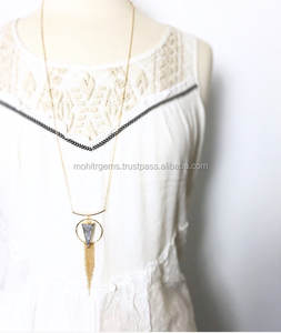 Collier pendentif statement en agate sucrée druzy de 21 pouces de long, chaînes en laiton en forme de trillion, motif numérique unique, cadeau de mariage ou de fiançailles - Product Image 2