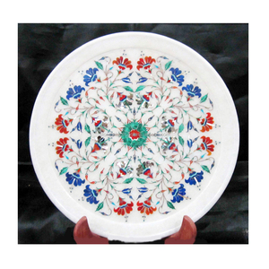 Assiettes en marbre blanc antique incrustées - Product Image 1