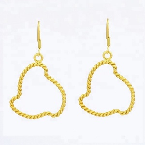 Pendientes lisos de Plata de Ley 925 chapados en oro, joyería hecha a mano al por mayor para mujer, mayorista, fabricación Casa De Plata - Product Image 1