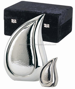 Urna funeraria de lágrima para suministros funerarios humanos de Brassworld India - Product Image 6