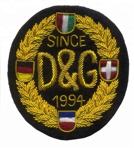 Insignes de vêtements de mode brodés à la main personnalisés OEM Écussons Broderie à la main en fil d'aluminium Style 3D à coudre Or/Couleurs personnalisées - Product Image 4