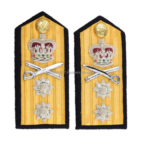 Parche con logotipo de clientes de ropa de alambre de alta calidad 100%, insignia de hombro bordada a mano - Product Image 1