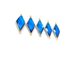 Pierre précieuse de topaze bleue avec connecteur de lunette de composants de fabrication de bijoux à double caution en forme de diamant plaqué or - Product Image 3