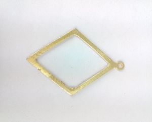 Breloques ouvertes en forme de diamant, bijoux brossés plaqués or fabriqués à partir de matériaux métalliques en laiton et cuivre pour la fabrication de bijoux - Product Image 2