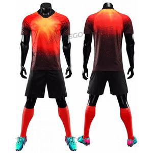 2024 nuevo conjunto de uniformes de fútbol de diseñador, uniformes de fútbol para niños, ropa de equipo de fútbol, camisetas de fútbol para hombres, conjunto de camisetas de fútbol en blanco - Product Image 4