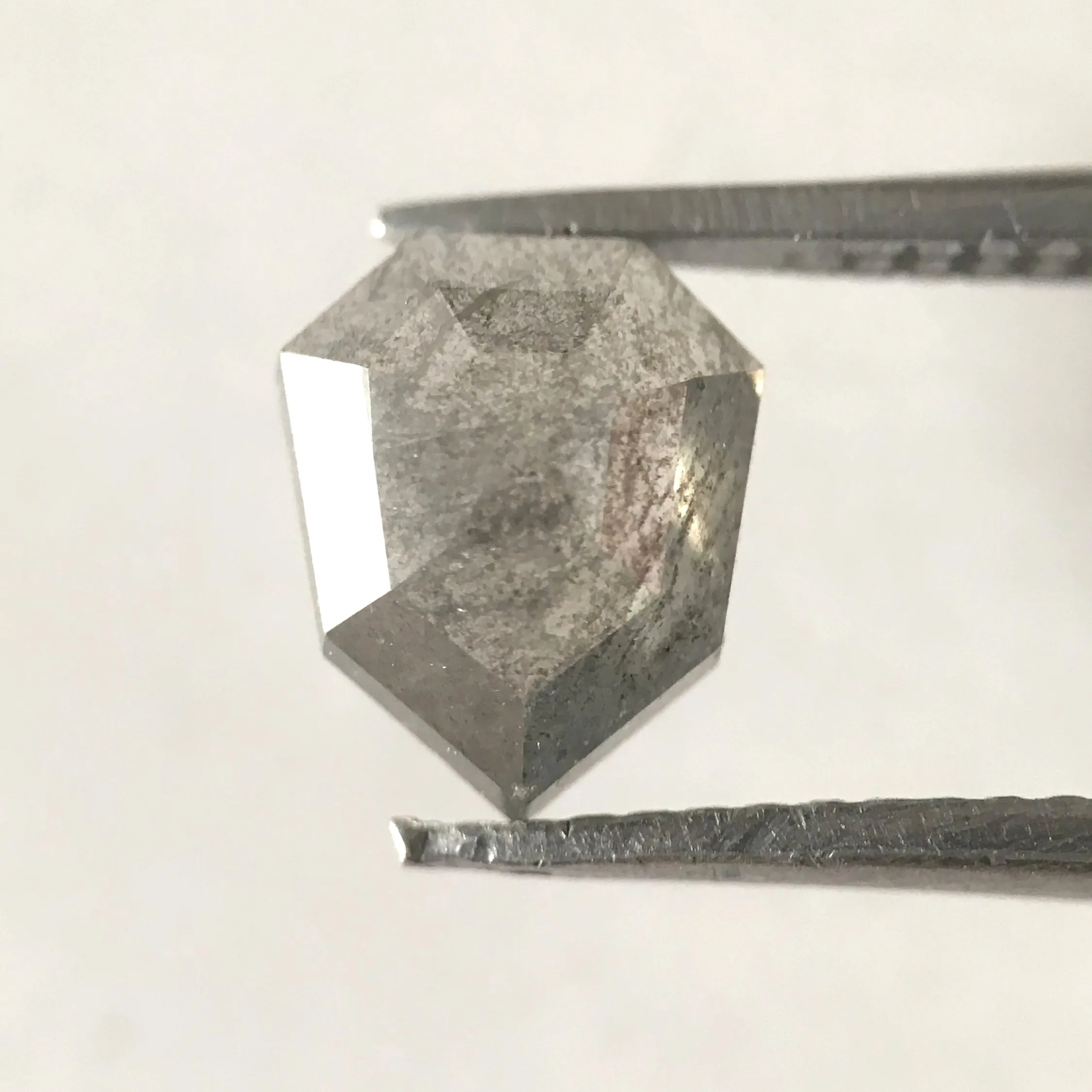 Cor cinza transparente natural solta, antiguidade, formato de kite diamante 0.95 ct, sal e pimenta diamantes preço