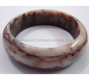 Bracelets et bracelets en résine personnalisés bracelets et manchettes mode en résine pour femme et fille forme ronde et au meilleur prix - Product Image 6