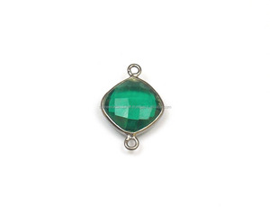 Magnifique connecteur artisanal en argent sterling avec quartz vert, serti en forme de coussin de 12 mm, disponible en simple ou double attache, plaqué or 18 carats - Product Image 2