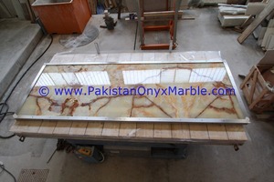 Plans de travail en onyx vert rétroéclairés, pierre naturelle pour les zones de réception de bar - Product Image 6