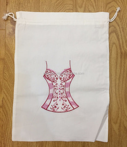 Sac lingerie brodé fait main, sac à linge brodé à la machine, sac à linge pour bikini/plage - Product Image 1