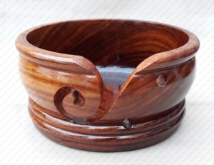 Cuenco de hilo de madera hecho a mano para tejer y ganchillo | Venta al por mayor | Logotipo personalizado disponible | Proveedor de Alibaba por AYAANS - Product Image 1