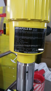 VEGA sensor Radar para la medición continua de nivel de líquidos PS63.XXNFDHKMAX - Product Image 1