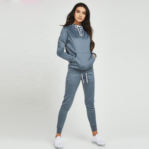 Survêtement en polyester Survêtement ajusté pour femmes Vente en gros Ensemble de survêtements au design personnalisé - Product Image 1