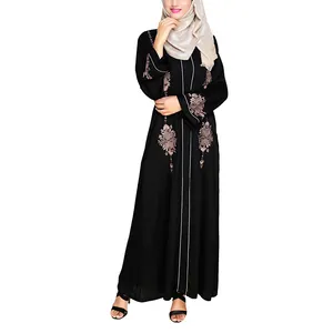 Abaya de desgaste musulmán negro totalmente bordado en tela Georgette ligero, se siente suavemente como crepé - Product Image 1
