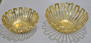 Plateau de service élégant en aluminium doré IHA, design feuille, en forme de feuille de cuivre-doré, pour table intérieure, modèle de fête IHACA657 - Product Image 4