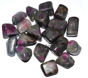 Piedra de Cianita Rubí a Granel, Cristal Natural Pulido para Sanación, Piedra de Bolsillo, Proveedor Mayorista, Exportador, Fabricante - Product Image 1