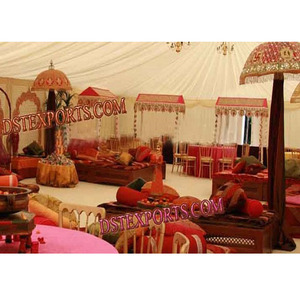Sombrillas Bordadas para Decoración de Escenarios Mehandi, Sombrillas Indias de Terciopelo Rojo, Sombrillas para Decoración de Escenarios Mehndi - Product Image 1