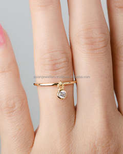 แหวนสำหรับงานแต่งงานและงานปาร์ตี้ชุบทองเซอร์โคเนียสำหรับผู้หญิงทำจากเงินแท้925 - Product Image 1