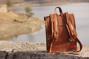 กระเป๋าเป้หนังแท้กันน้ำสไตล์วินเทจสำหรับทุกเพศ เหมาะสำหรับโรงเรียน มหาวิทยาลัย ท่องเที่ยว แคมป์ปิ้ง ขนาด 21 นิ้ว จำหน่ายจำนวนมากสำหรับวัยรุ่น - Product Image 2