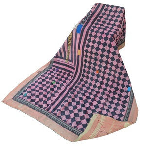 Edredón Kantha Vintage hecho a mano, manta Sari antigua Reversible rara para uso doméstico o hotelero, venta al por mayor - Product Image 1