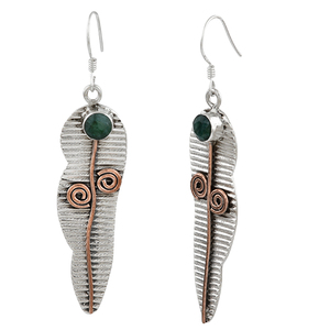 Pendientes colgantes de plata de ley 925 Round Cab Esmeralda Gemstone Designer Leaf Pendientes Bisel Setting Trendy Pendiente de moda. - Product Image 3
