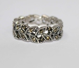 Anillo de piedras preciosas de marcasita satted en forma de ojo de la mejor calidad, joyería hecha a mano para mayorista de mujer - Product Image 1