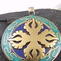 สีเหลือง