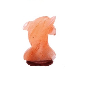 Sian Enterprises Feng Shui Estilo Forma de pez Lámpara de sal del Himalaya Técnica de animales tallados - Product Image 3