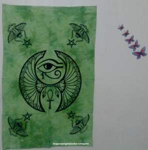 Tapiz pequeño de Ojo de Horus, póster colgante de pared maravilloso, cubierta de mesa de algodón, decoración del hogar de varios colores por consignadores indios - Product Image 3