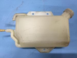 Radiador de camión ISUZU de segunda mano japonés, subtanque de radiador para venta al por mayor - Product Image 5