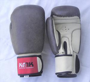 MEILLEUR DESIGN LOGO PERSONNALISÉ GANTS DE BOXE EN CUIR ENTRAÎNEMENT HOMMES GANTS DE BOXE EN PU PERSONNALISÉS - Product Image 3