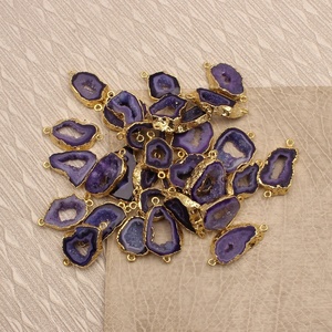 Electrochapado en oro con borde Natural Slice Geode Druzy gema pendientes par, collar conectores joyería - Product Image 3