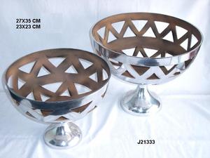 Vases à fleurs en fonte d'aluminium de haute qualité de forme ovale et finition supérieure en terre cuite Vase en métal décoratif pour la maison au prix de gros - Product Image 4