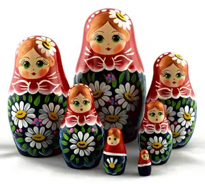 קינון בובות חרציות קמומיל עץ צעצועים לילדים Matrioska מזכרות מתנות עם פרח ציורי סט 7pc