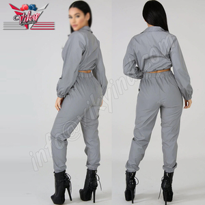 Survêtement réfléchissant pour femme, haut court, à capuche et pantalon Long, ensemble 2 pièces, couleur contrastée, pantalon de jogging, vêtements tendance, nouvelle collection 2020 - Product Image 5