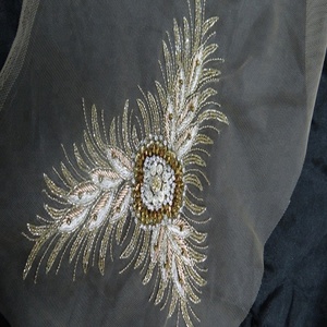 ลายปักมือด้วยเลื่อมโฮโลแกรมรูปดอกไม้สำหรับชุดเด็กอ่อน - Product Image 4