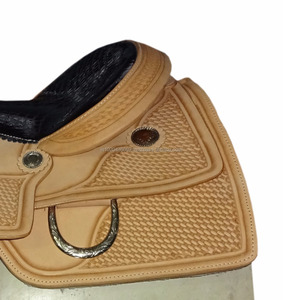Selle de cheval en cuir occidental personnalisable, fabriquée à la main pour les courses de barrel, les roping et les compétitions de reinage - Product Image 3