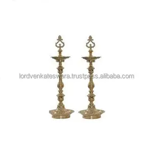 Artículos Religiosos Hindúes de Latón Pulido Redondos para Pooja - Product Image 1