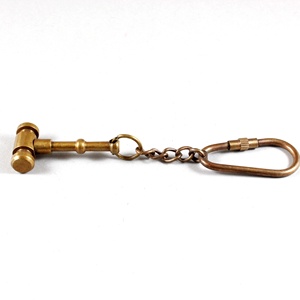 ของเล่นค้อนโลหะโบราณรูปทรงธอร์ ขนาดเล็ก ดีไซน์แบบเรือเดินสมุทร ทำจากทองเหลือง เหมาะสำหรับพวงกุญแจและคาราไบเนอร์เพื่อการส่งเสริมการขาย - Product Image 4