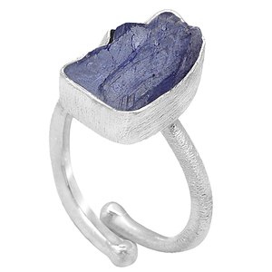 Anillo de piedras preciosas en bruto de tanzanita Anillo de Plata de Ley 925 con ajuste de bisel Chapado en plata Anillo de moda para unisex. - Product Image 4