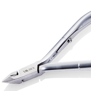 NGHIA Ensemble professionnel de manucure et pédicure classique en acier inoxydable C-05 plaqué gris Portable Durable Cuticule Nipper Boxed Export - Product Image 1