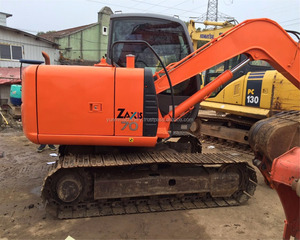 Excavatrice sur chenilles Hitachi ZX70 d'occasion, modèle 2010, avec godet de 0,28 m³, poids opérationnel de 6300 kg, garantie de 12 mois, certifiée CE, à vendre - Product Image 3