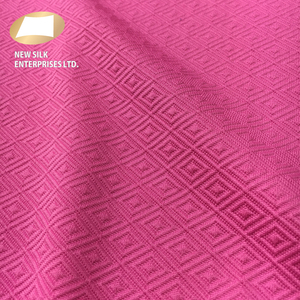 Tissu jacquard teton personnalisé rose, pour vêtements, tissu extensible, élégant - Product Image 3