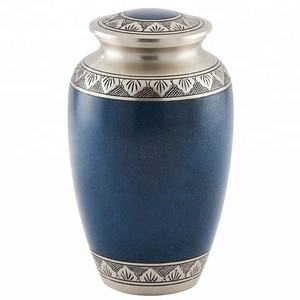 2024 latón y aluminio Venta caliente urna de cremación/esmalte de aluminio plata diseño elegante urnas de cremación funeraria para cenizas - Product Image 1